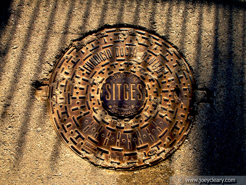 Manhole cover, Sitges 2011